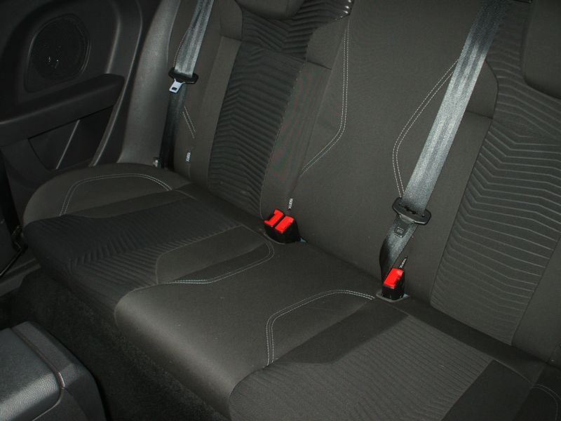 2013 Ford Fiesta 1.6 Titanium Auto image 5