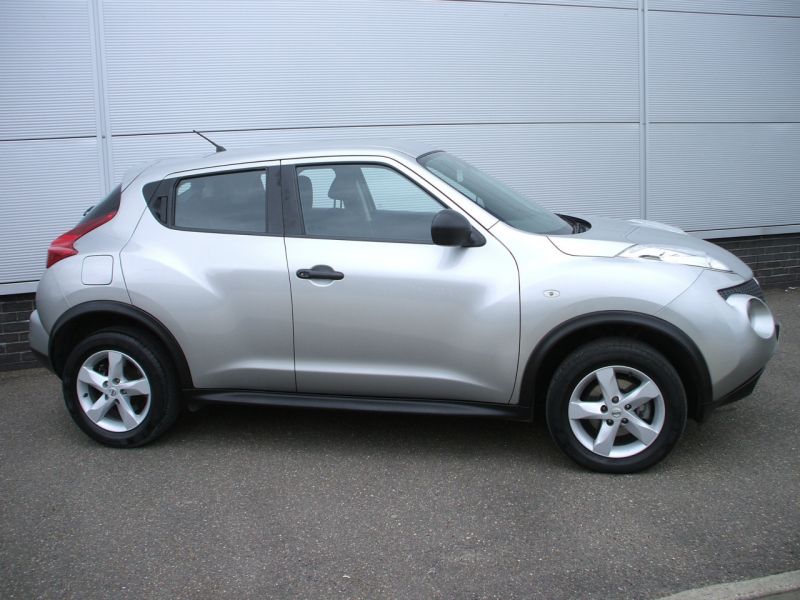 2013 Nissan Juke 1.6 Visia image 2