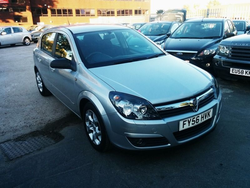2006 Vauxhall Astra SXI 16V Twinport image 1