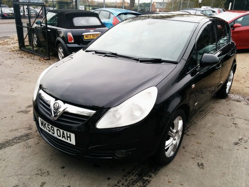 2009 Vauxhall Corsa Design 16V image 1