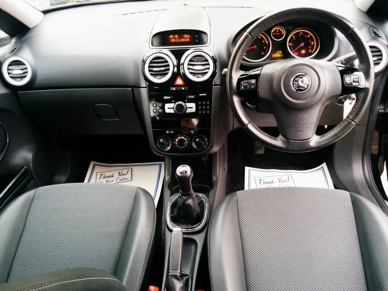 2009 Vauxhall Corsa Design 16V image 4