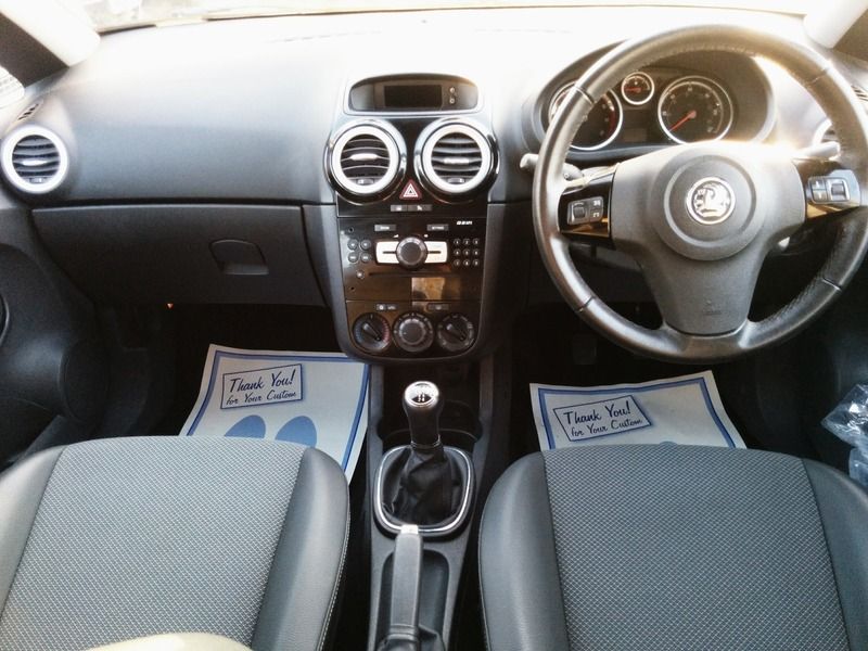 2008 Vauxhall Corsa Design 16V image 4