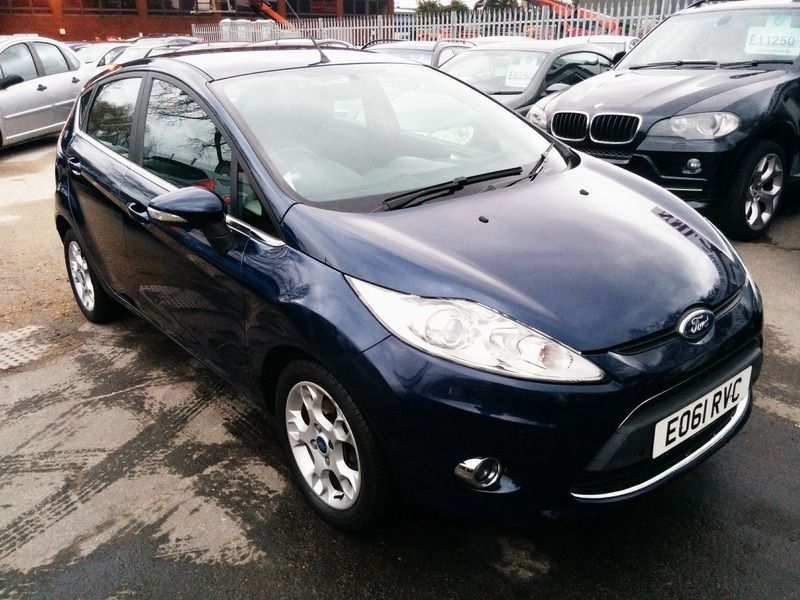 2011 Ford Fiesta Zetec 16V image 1