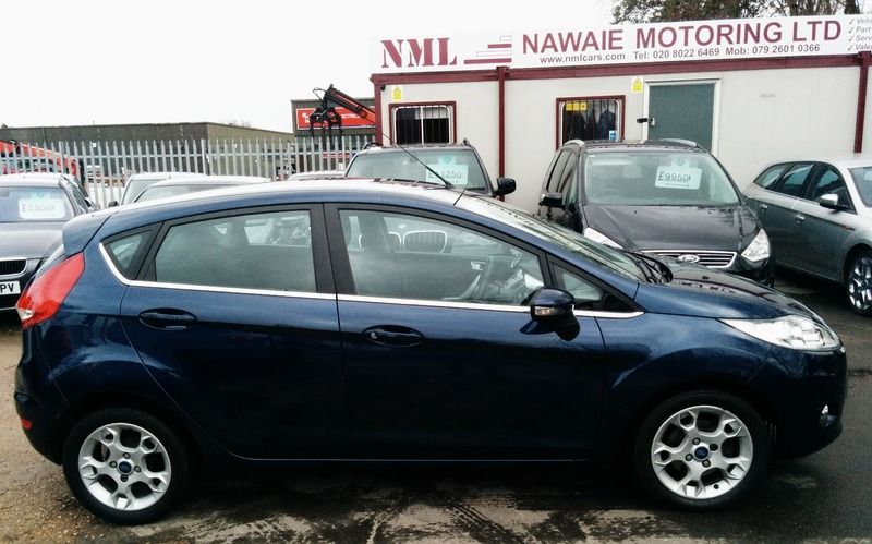 2011 Ford Fiesta Zetec 16V image 2