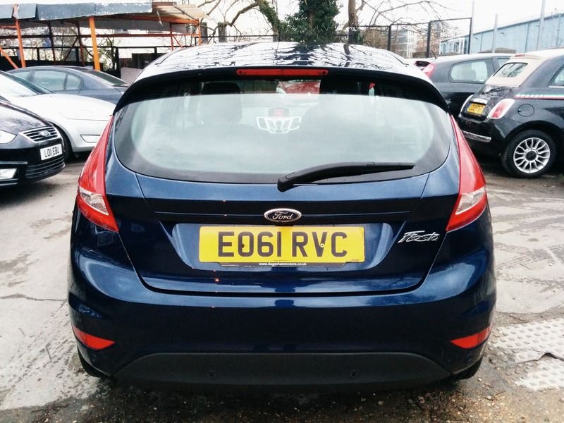 2011 Ford Fiesta Zetec 16V image 3