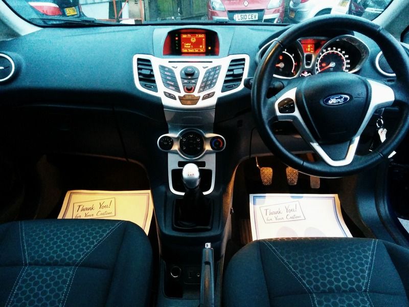 2011 Ford Fiesta Zetec 16V image 4