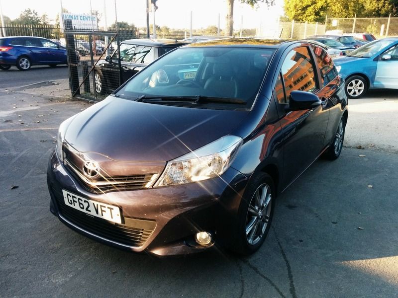 2012 Toyota Yaris Vvt-i SR image 1
