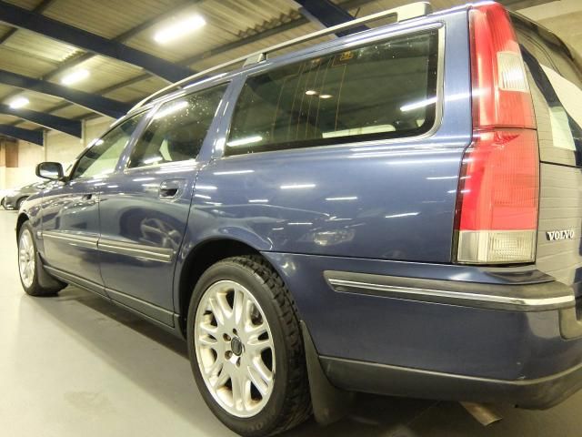 2003 VOLVO V70 2.4 S 5d image 3