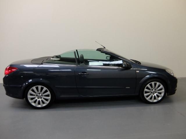 2007 VAUXHALL ASTRA 1.8 3d image 2