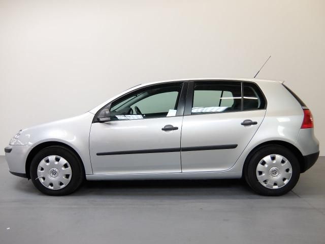 2006 VOLKSWAGEN GOLF 1.6 S FSI 5d image 2