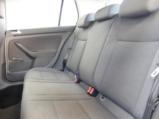 2006 VOLKSWAGEN GOLF 1.6 S FSI 5d image 5