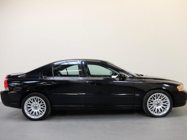 2005 VOLVO S60 2.4 SPORT T5 4d image 2