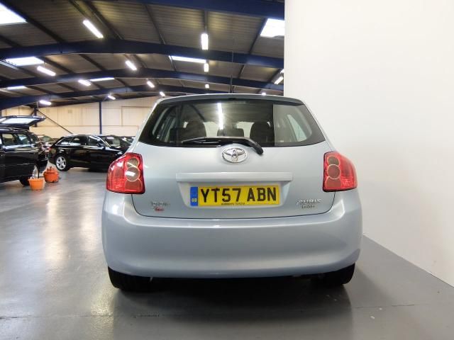 2007 TOYOTA AURIS 2.2 T180 D-CAT 5d image 3
