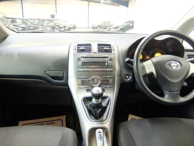 2007 TOYOTA AURIS 2.2 T180 D-CAT 5d image 4