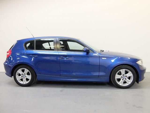 2008 BMW 1 SERIES 2.0 118D SE 5d image 2