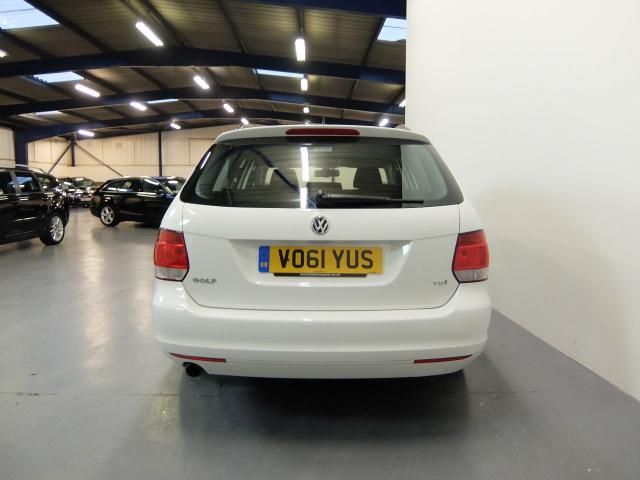2011 VOLKSWAGEN GOLF 1.6 SE TDI 5d image 3