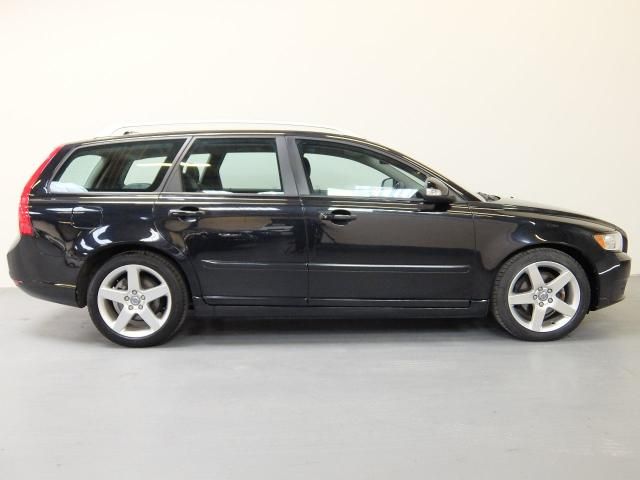 2011 VOLVO V50 1.6 DRIVE SE S 5d image 2