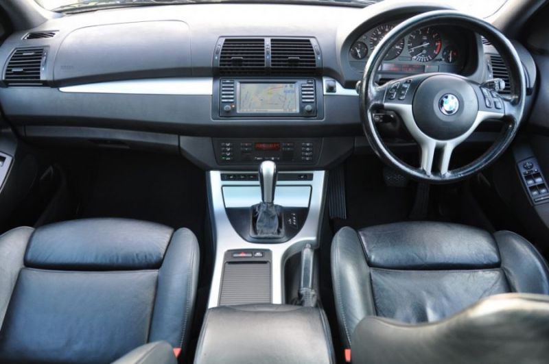 2001 BMW X5 4.4 i Sport 5dr image 4