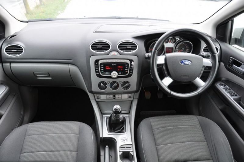 2011 Ford Focus 1.6 TDCi 5dr image 4
