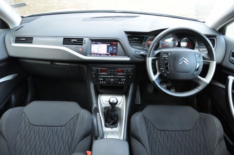 2012 Citroen C5 2.0 HDi 16v VTR+ 5dr image 4