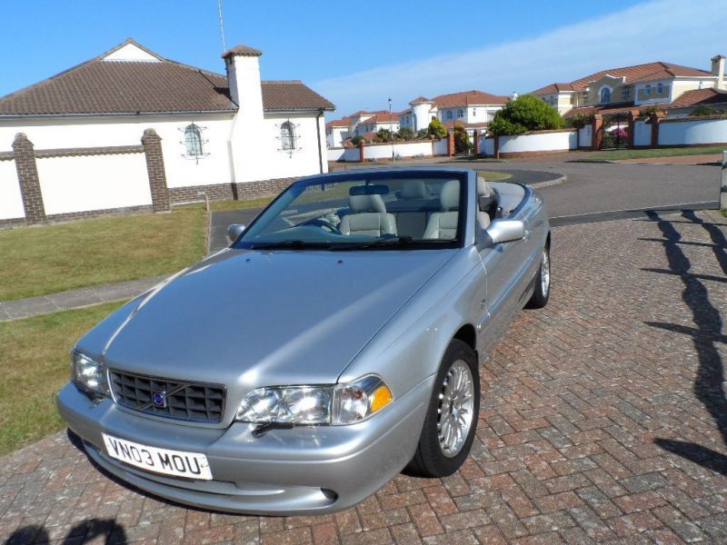 2003 Volvo C70 T Convertible in Superb Condition image 1