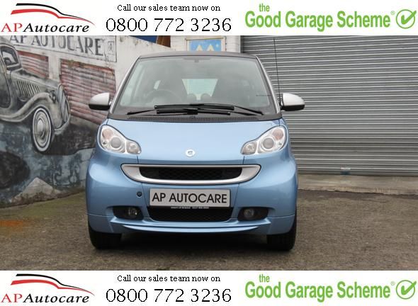 2011 Smart ForTwo Pulse MHD 2dr image 2