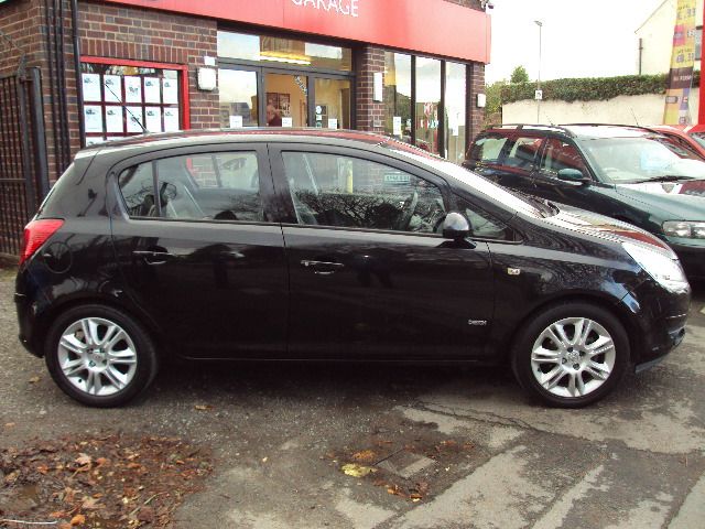 2008 Vauxhall Corsa 1.2 Design 5dr image 2