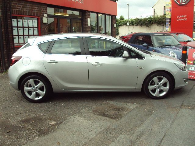 2012 VAUXHALL Astra 1.6SRi 5dr image 2