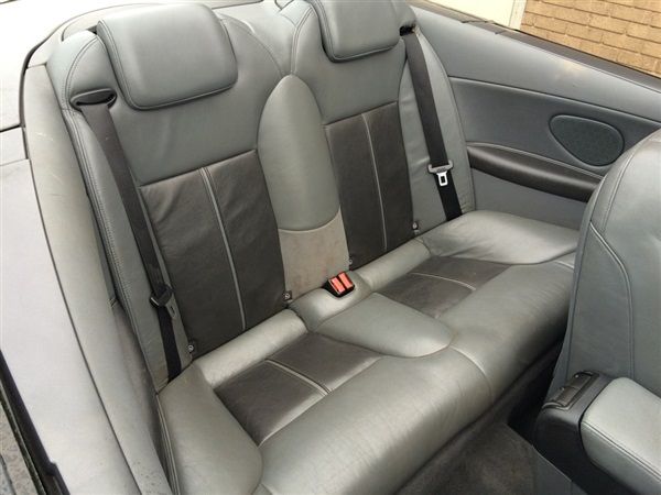 2005 Saab 9-3 2.0 Vector image 5