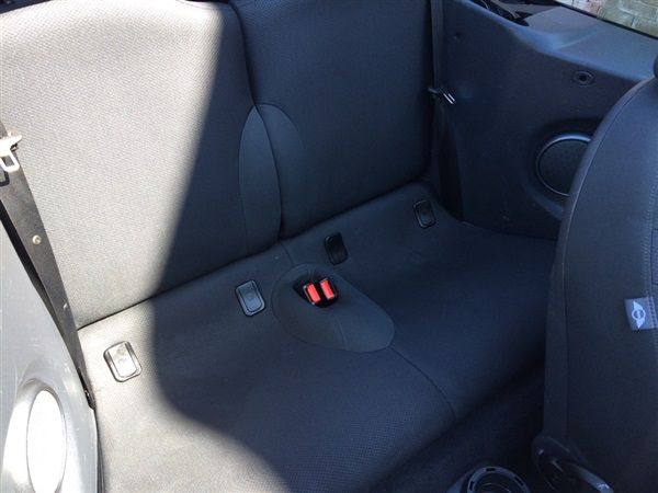 2006 Mini Convertible 1.6 One image 5