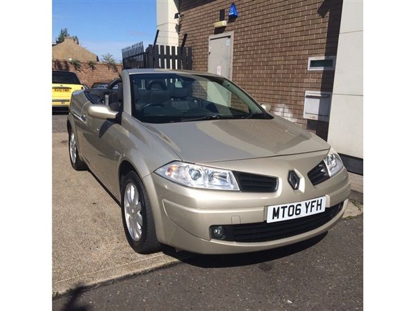 2006 Renault Megane 1.6 VVT Dynamique image 2