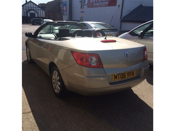 2006 Renault Megane 1.6 VVT Dynamique image 3