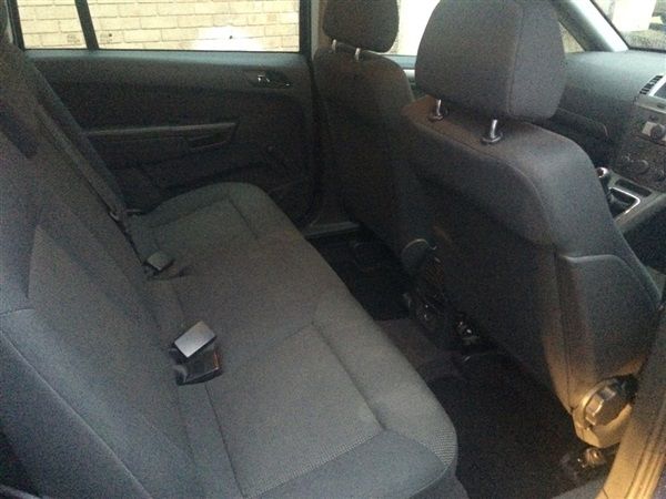 2007 Vauxhall Zafira 1.8 i 16v Life image 5