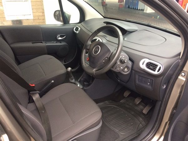 2010 Renault Grand Modus image 4