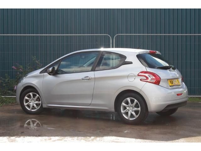 2012 Peugeot 208 1.2 VTi 82 Active image 2