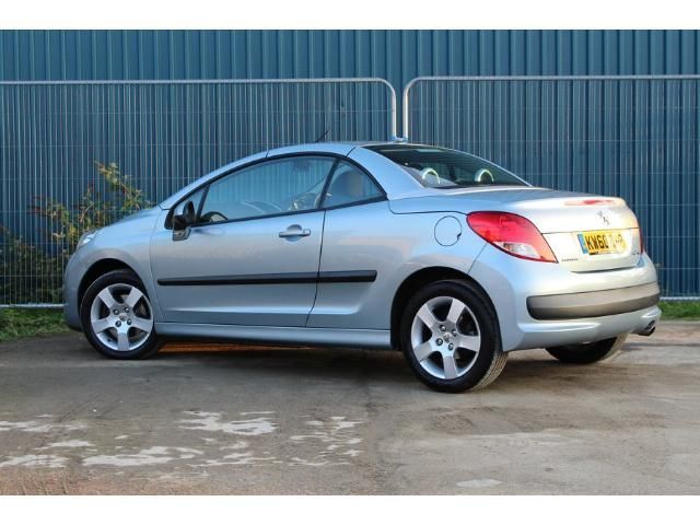 2010 Peugeot 207 1.6 VTi 120 Sport image 2