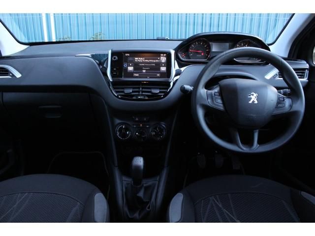 2014 Peugeot 208 1.2 VTi image 4