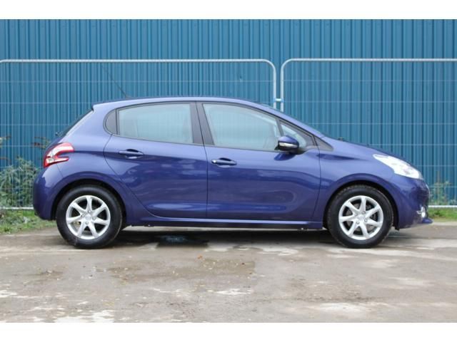 2014 Peugeot 208 1.2 VTi image 3