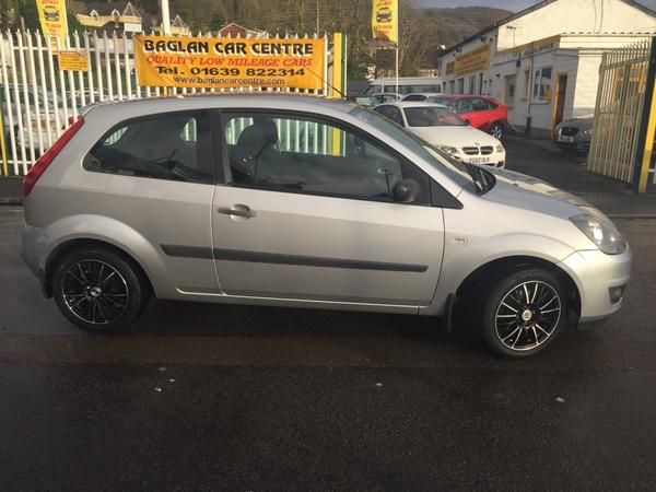 2006 Ford Fiesta 1.25 Zetec 3dr image 3