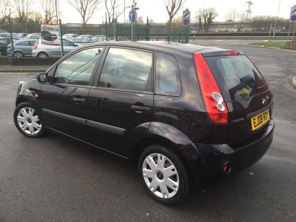 2008 Ford Fiesta 1.6 Style Climate 5dr image 3