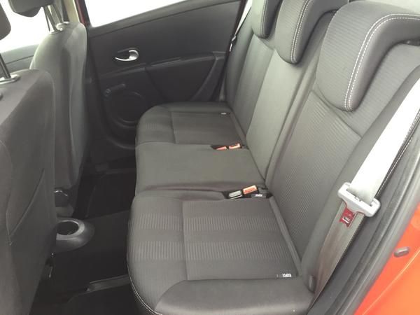 2010 Renault Clio 1.2 T 16v 5dr image 5