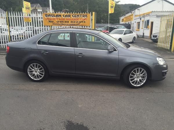 2008 Volkswagen Jetta 2.0 TDI CR Sport 4dr image 3