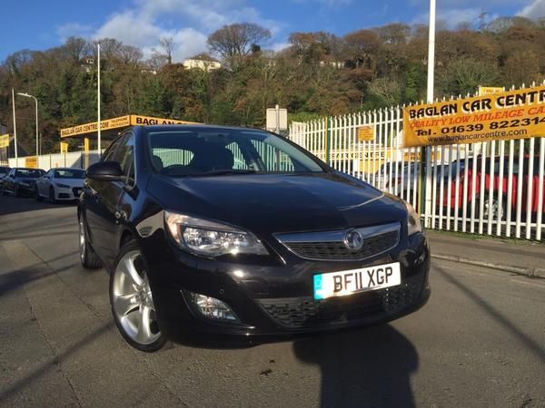 2011 Vauxhall Astra 2.0 CDTi 16v SRi 5dr image 1