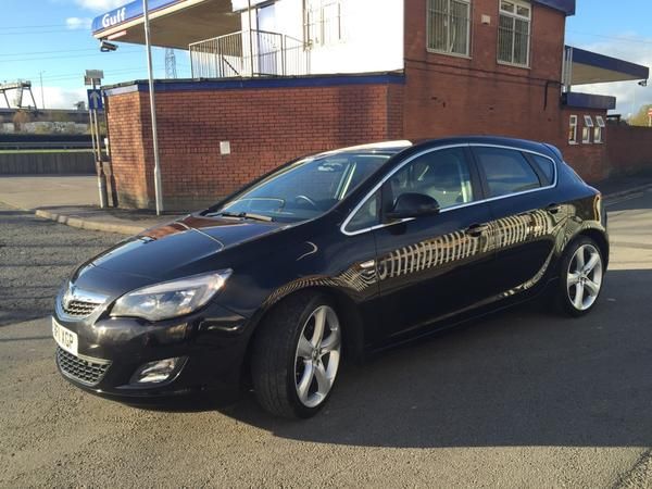 2011 Vauxhall Astra 2.0 CDTi 16v SRi 5dr image 3