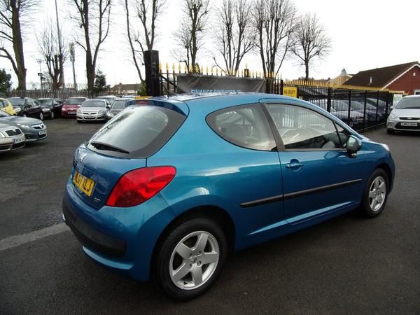 2007 Peugeot 207 1.4 16v Sport 3dr image 3