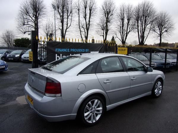 2008 Vauxhall Vectra 1.8 i VVT SRi 5dr image 3