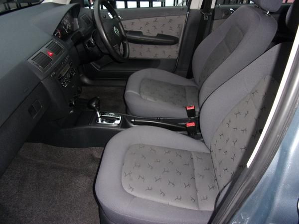 2004 Skoda Fabia 1.4 16v 5dr image 4