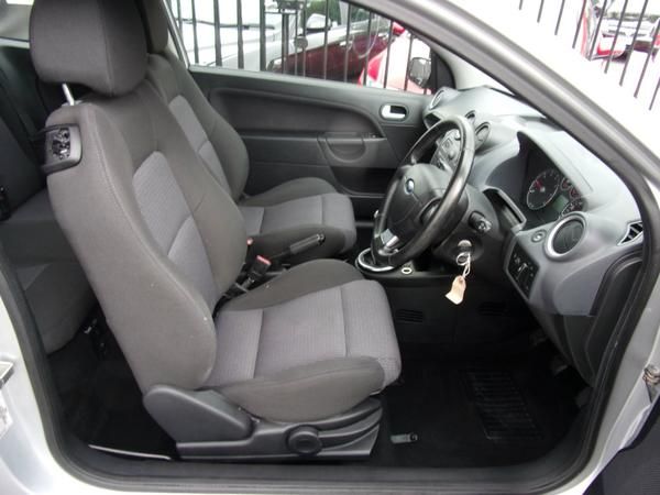 2008 Ford Fiesta 1.6 3dr image 4