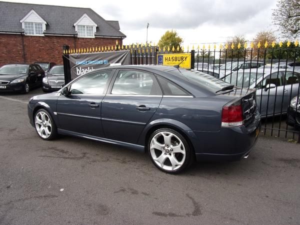 2006 Vauxhall Vectra 1.9 CDTi 16v SRi 5dr image 3
