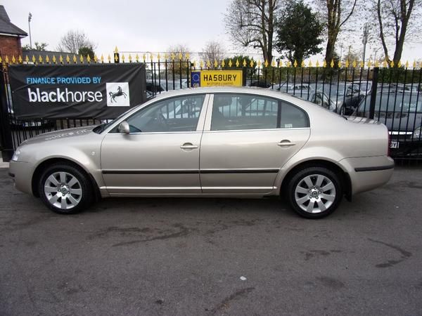 2004 Skoda Superb 1.9 TDI 4dr image 2